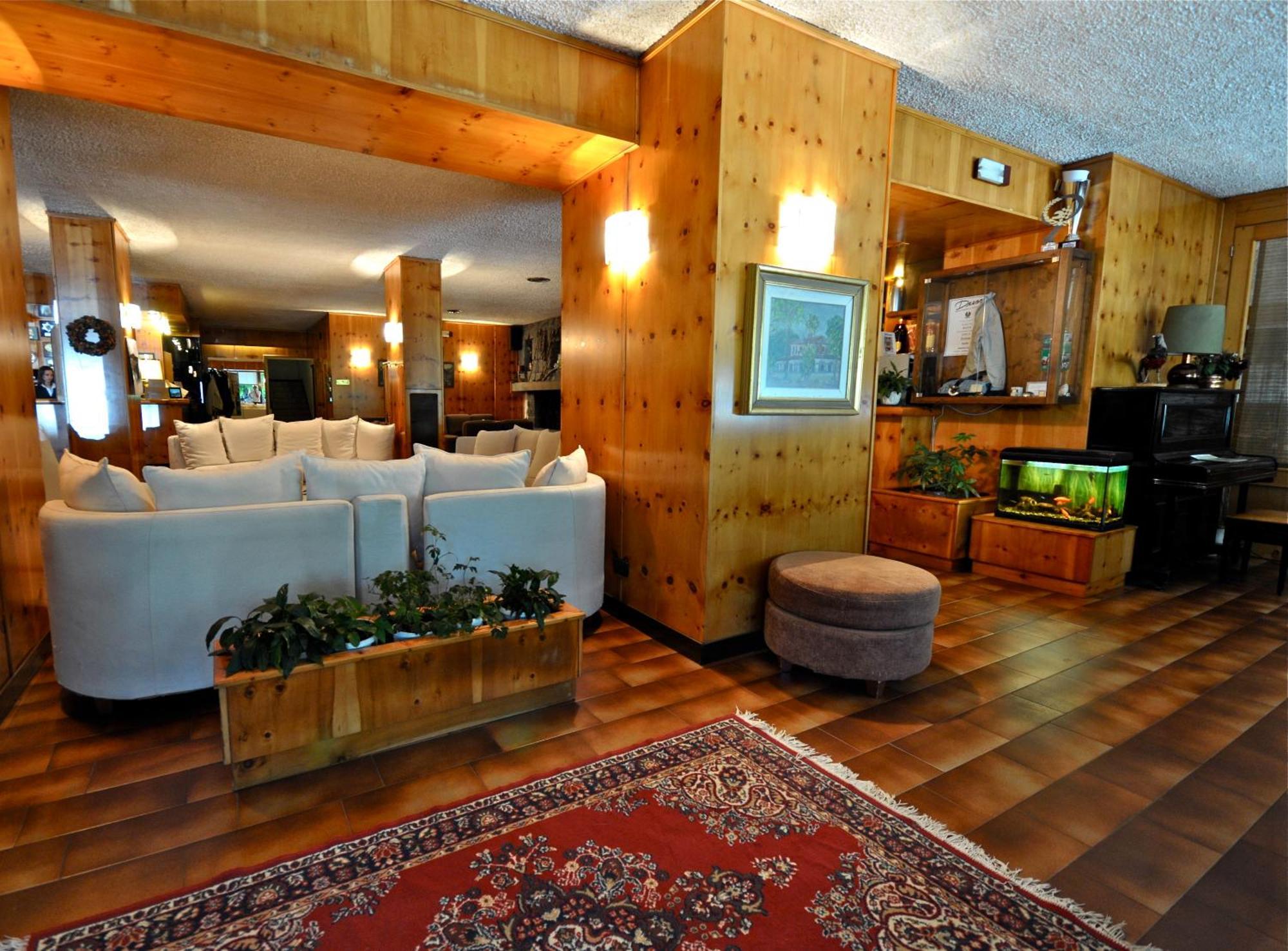 Hotel Nazionale Бормио Экстерьер фото