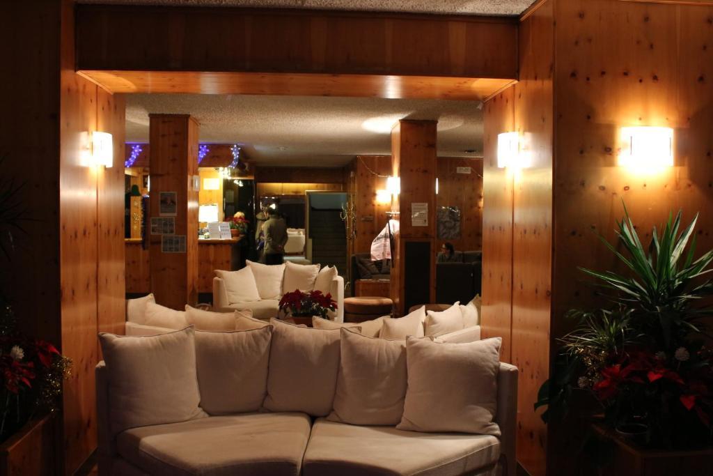 Hotel Nazionale Бормио Экстерьер фото