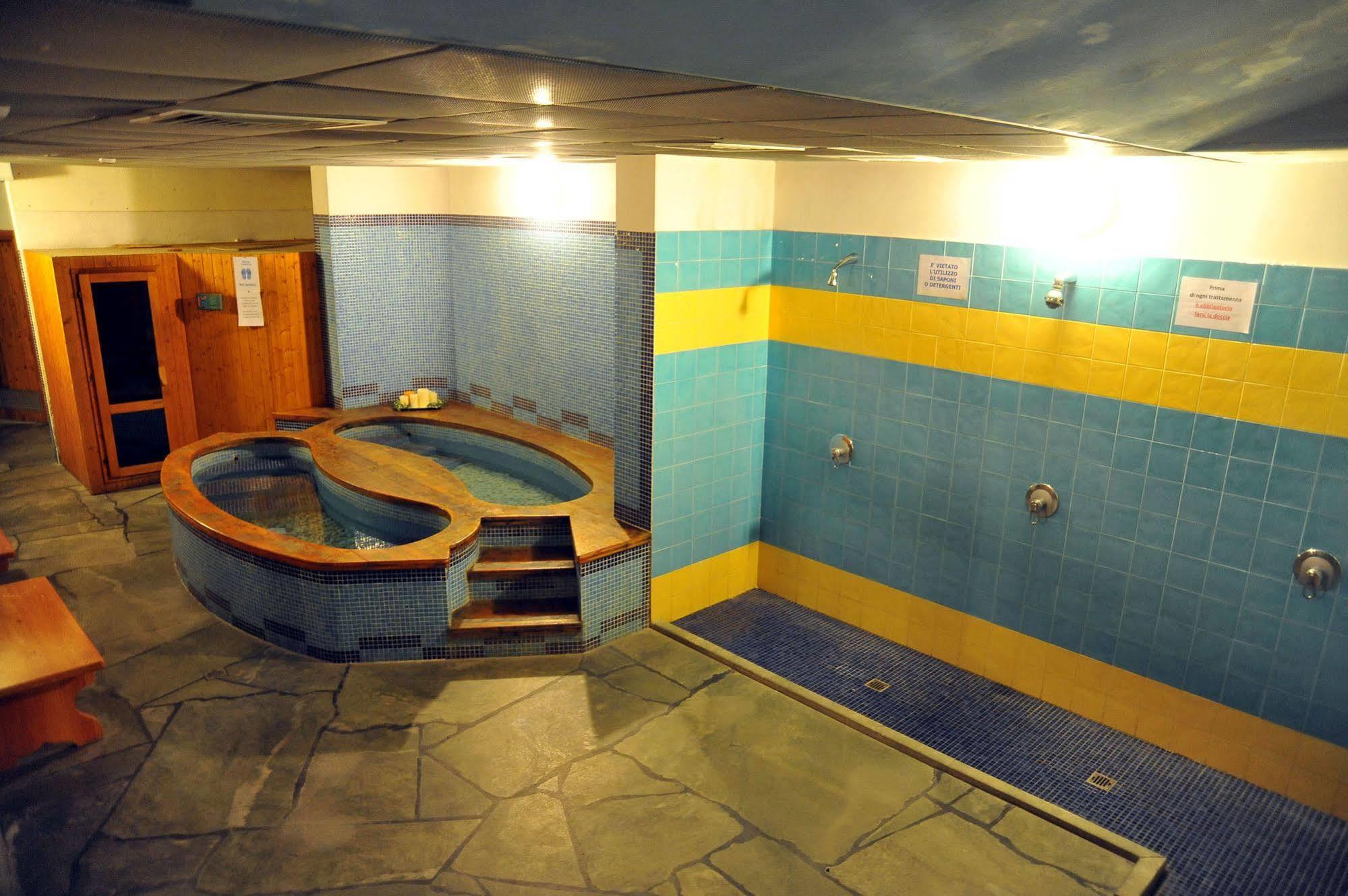 Hotel Nazionale Бормио Экстерьер фото