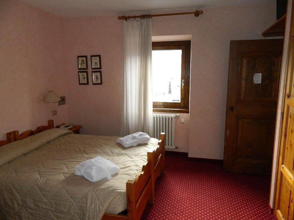 Hotel Nazionale Бормио Экстерьер фото